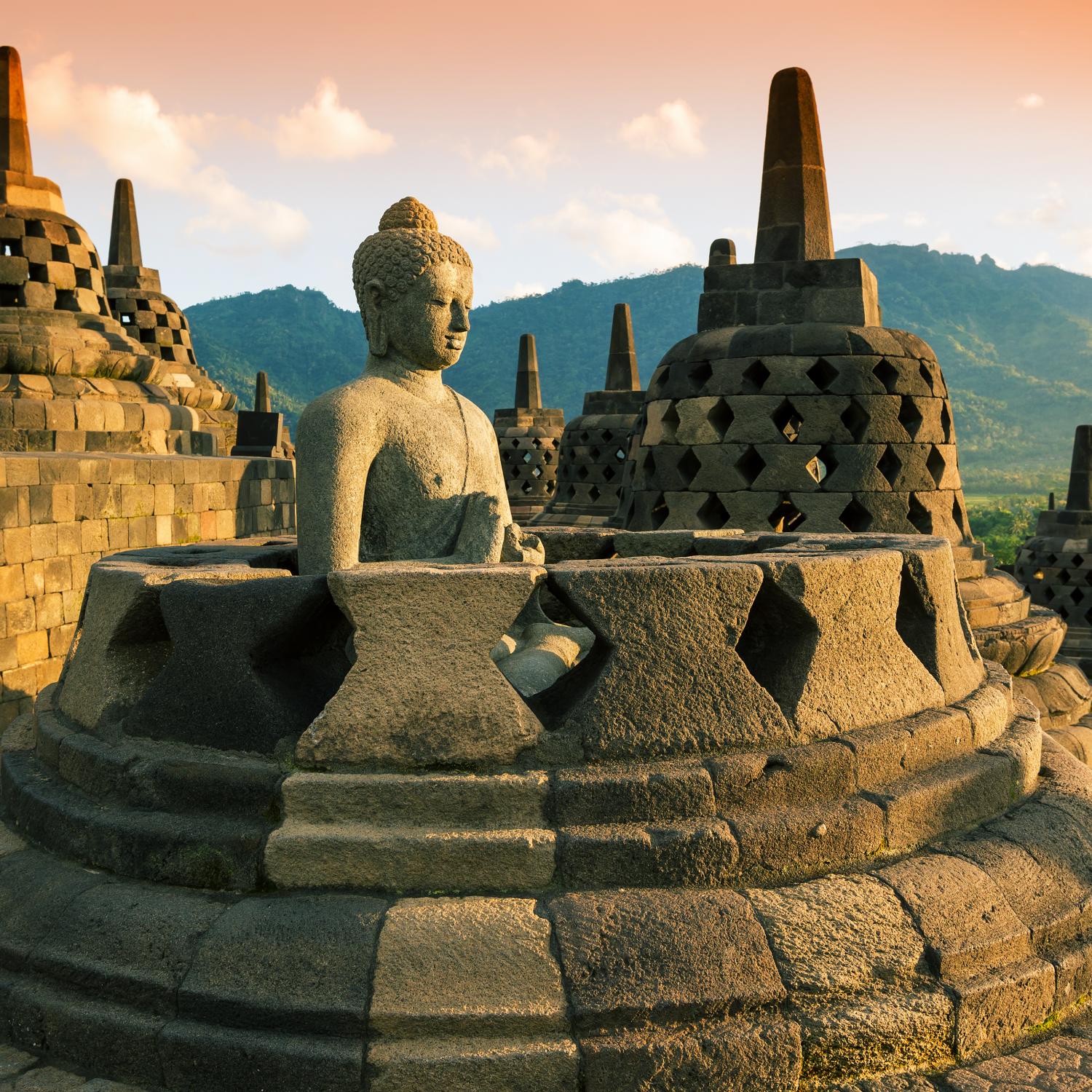 Exotic Indonesia. Tailor-made tours and travel itineraries in Indonesia.